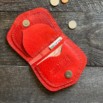 Thames River Leather Wallet – Handcrafted Clamshell Design
